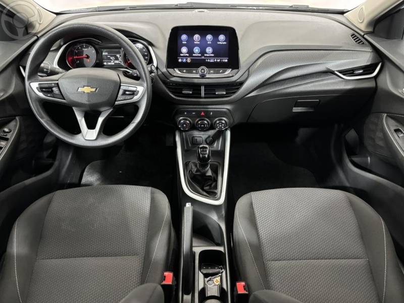 CHEVROLET - ONIX 1.0 LT2 FLEX 4P MANUAL - 2023/2024 - BRANCA - R$ 69.900,00