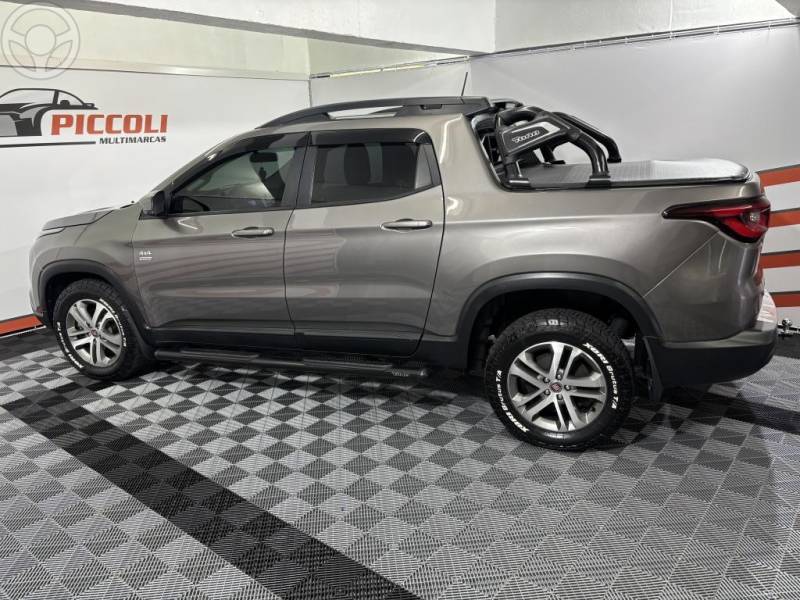 FIAT - TORO 2.0 16V TURBO DIESEL FREEDOM 4WD MANUAL - 2020/2020 - CINZA - R$ 102.900,00