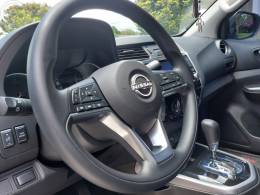 NISSAN - FRONTIER 2.5 SV ATTACK 4X4 CD TURBO ELETRONIC DIESEL 4P AUTOMÁTICO - 2023/2024 - BRANCA - R$ 207.900,00