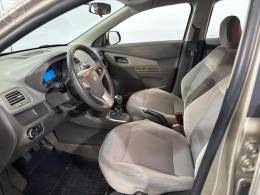 CHEVROLET - COBALT 1.8 MPFI LTZ 8V FLEX 4P MANUAL - 2013/2013 - BEGE - R$ 43.900,00