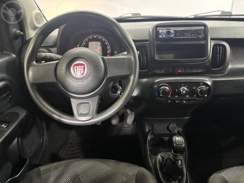 FIAT - MOBI 1.0 8V EVO FLEX LIKE. MANUAL - 2018/2019 - PRETA - R$ 45.900,00