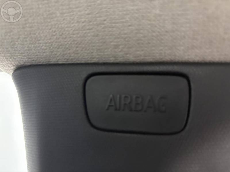 CHEVROLET - ONIX 1.0 LT2 FLEX 4P MANUAL - 2023/2024 - BRANCA - R$ 69.900,00