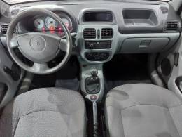 RENAULT - CLIO 1.0 CAMPUS 16V FLEX 2P MANUAL - 2009/2009 - VERMELHA - R$ 19.900,00