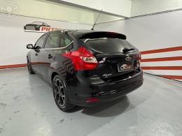 FORD - FOCUS 2.0 TITANIUM HATCH 16V FLEX 4P AUTOMÁTICO - 2015/2015 - PRETA - R$ 56.900,00