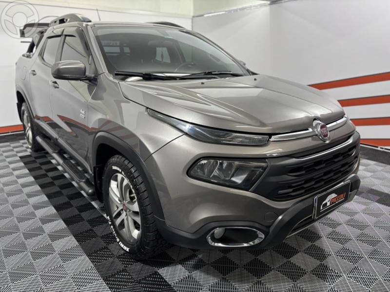 FIAT - TORO 2.0 16V TURBO DIESEL FREEDOM 4WD MANUAL - 2020/2020 - CINZA - R$ 102.900,00
