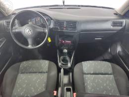 VOLKSWAGEN - GOLF 1.6 MI 8V 4P MANUAL - 2003/2003 - PRETA - R$ 33.900,00