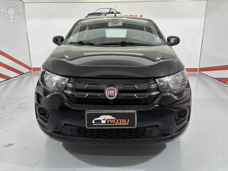 FIAT - MOBI 1.0 8V EVO FLEX LIKE. MANUAL - 2018/2019 - PRETA - R$ 45.900,00