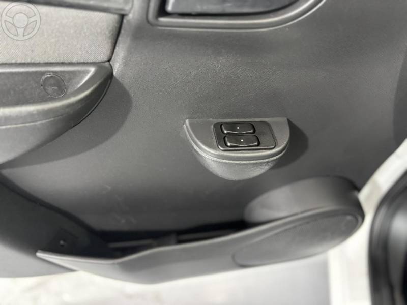 CHEVROLET - CELTA 1.0 MPFI LT 8V FLEX 4P MANUAL - 2013/2014 - BRANCA - R$ 35.500,00