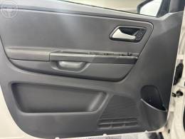 VOLKSWAGEN - FOX 1.0 MPI TRENDLINE 12V FLEX 4P MANUAL - 2016/2016 - BRANCA - R$ 55.500,00