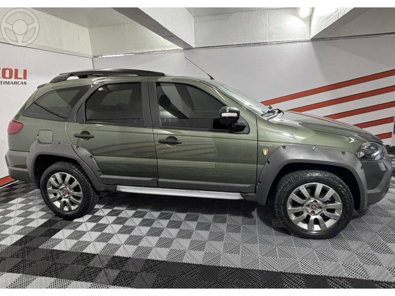 FIAT - PALIO 1.8 MPI ADVENTURE LOCKER WEEKEND 8V FLEX 4P AUTOMATIZADO - 2014/2015 - VERDE - R$ 47.900,00