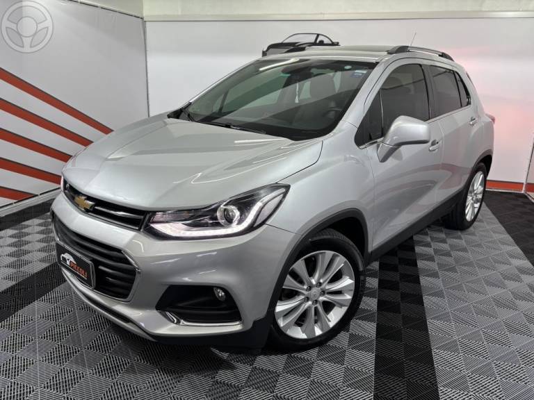 CHEVROLET - TRACKER 1.4 16V TURBO FLEX LTZ AUTOMÁTICO - 2017/2017 - PRATA - R$ 81.900,00