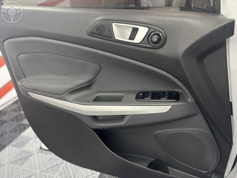 FORD - ECOSPORT 1.6 FREESTYLE 16V FLEX 4P AUTOMÁTICO - 2017/2017 - BRANCA - R$ 65.900,00