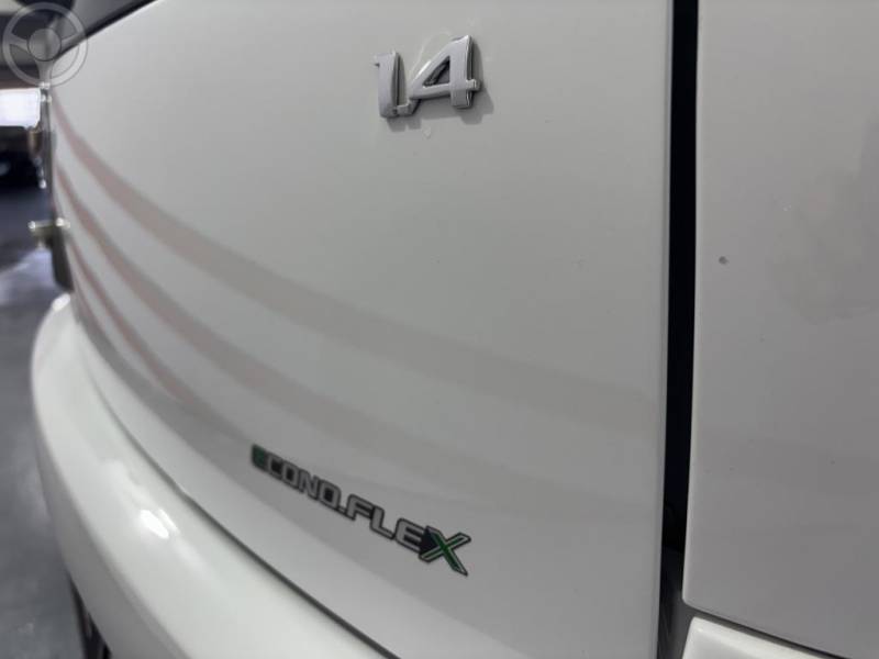 CHEVROLET - CORSA 1.4 MPFI MAXX 8V FLEX 4P MANUAL - 2011/2012 - BRANCA - R$ 34.900,00