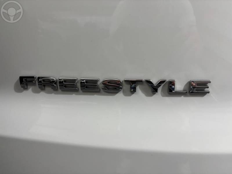 FORD - ECOSPORT 1.6 FREESTYLE 16V FLEX 4P AUTOMÁTICO - 2017/2017 - BRANCA - R$ 65.900,00