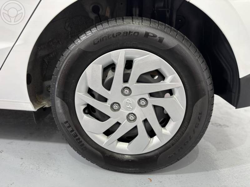 HYUNDAI - HB20 1.0 SENSE PLUS 12V FLEX 4P MANUAL - 2023/2024 - BRANCA - R$ 70.900,00