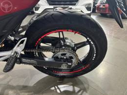 HONDA - CB 300R ABS - 2010/2011 - VERMELHA - R$ 12.900,00
