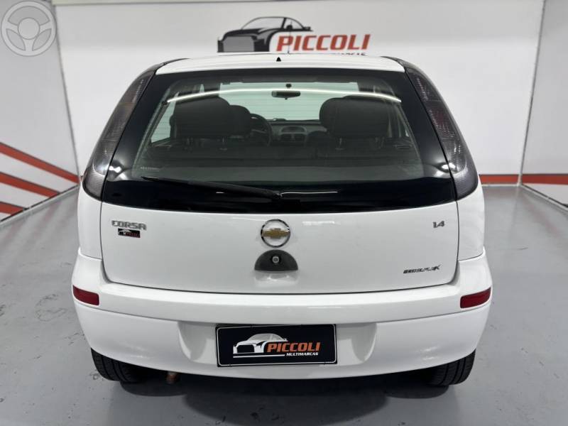CHEVROLET - CORSA 1.4 MPFI MAXX 8V FLEX 4P MANUAL - 2011/2012 - BRANCA - R$ 34.900,00