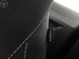 CHEVROLET - ONIX 1.0 LT2 FLEX 4P MANUAL - 2023/2024 - BRANCA - R$ 69.900,00