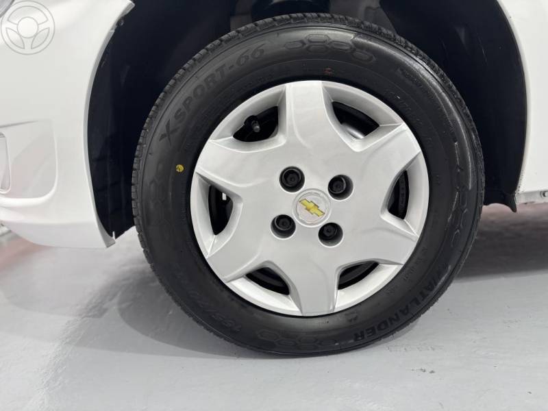 CHEVROLET - CELTA 1.0 MPFI LT 8V FLEX 4P MANUAL - 2013/2014 - BRANCA - R$ 35.500,00