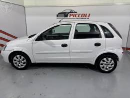 CHEVROLET - CORSA 1.4 MPFI MAXX 8V FLEX 4P MANUAL - 2011/2012 - BRANCA - R$ 34.900,00