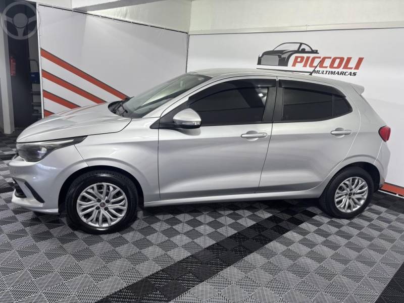 FIAT - ARGO 1.0 FIREFLY FLEX DRIVE MANUAL - 2021/2022 - PRATA - R$ 59.900,00