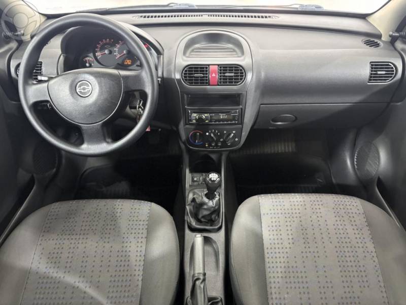 CHEVROLET - CORSA 1.4 MPFI MAXX 8V FLEX 4P MANUAL - 2011/2012 - BRANCA - R$ 34.900,00