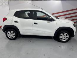 RENAULT - KWID 1.0 12V SCE FLEX ZEN MANUAL - 2021/2022 - BRANCA - R$ 48.900,00