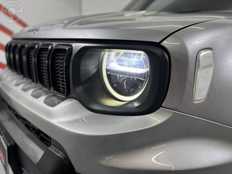 JEEP - RENEGADE 1.3 SPORT T270 16V TURBO FLEX 4P AUTOMÁTICO - 2023/2023 - PRATA - R$ 103.900,00