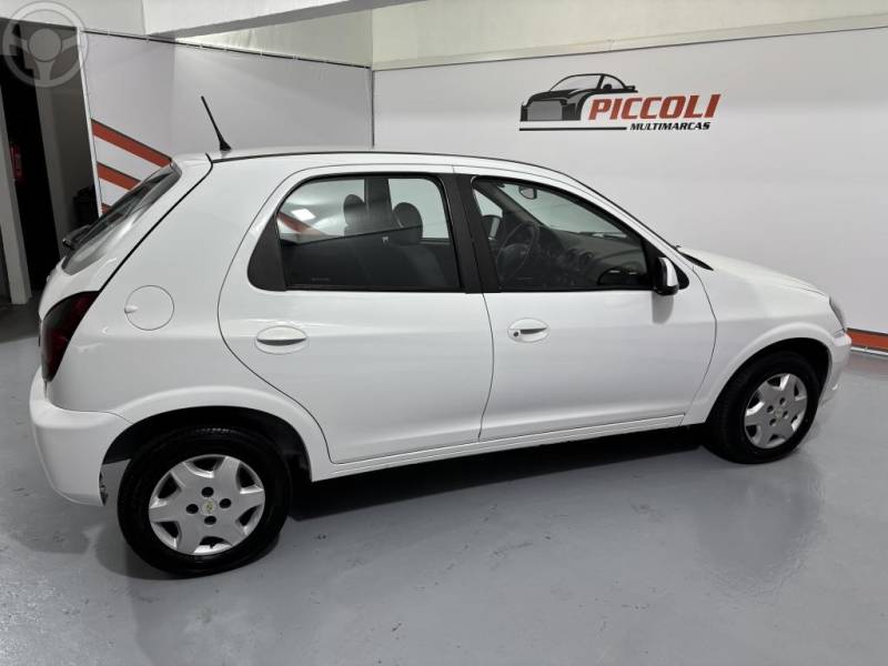 CHEVROLET - CELTA 1.0 MPFI LT 8V FLEX 4P MANUAL - 2013/2014 - BRANCA - R$ 35.500,00