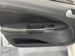 VOLKSWAGEN - VOYAGE 1.0 MI TRENDLINE 8V FLEX 4P MANUAL - 2014/2015 - BRANCA - R$ 43.900,00