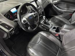 FORD - FOCUS 2.0 TITANIUM HATCH 16V FLEX 4P AUTOMÁTICO - 2015/2015 - PRETA - R$ 56.900,00