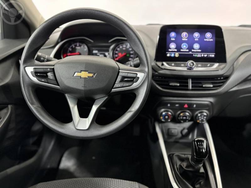 CHEVROLET - ONIX 1.0 LT2 FLEX 4P MANUAL - 2023/2024 - BRANCA - R$ 69.900,00