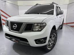NISSAN - FRONTIER 2.5 SE ATTACK 4X4 CD TURBO ELETRONIC DIESEL 4P MANUAL - 2014/2014 - BRANCA - R$ 96.900,00
