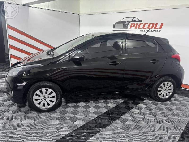 HYUNDAI - HB20 1.0 COMFORT PLUS 12V FLEX 4P MANUAL - 2016/2016 - PRETA - R$ 48.900,00