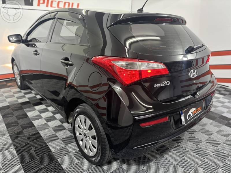HYUNDAI - HB20 1.0 COMFORT PLUS 12V FLEX 4P MANUAL - 2016/2016 - PRETA - R$ 48.900,00