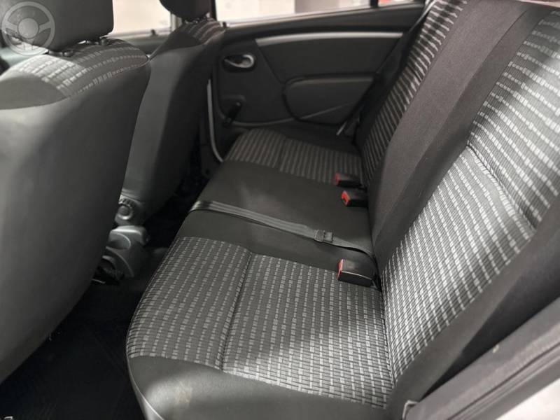 RENAULT - SANDERO 1.6 EXPRESSION 16V FLEX 4P MANUAL - 2011/2012 - PRATA - R$ 34.500,00