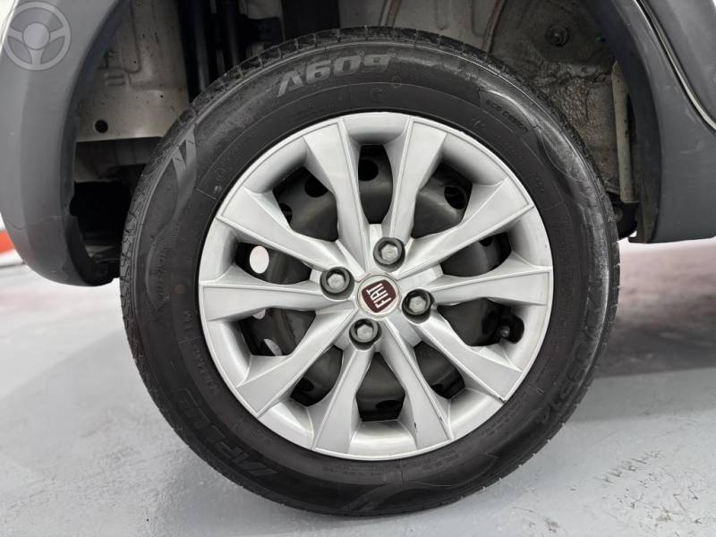 FIAT - MOBI 1.0 8V EVO FLEX LIKE. MANUAL - 2022/2023 - BRANCA - R$ 51.900,00