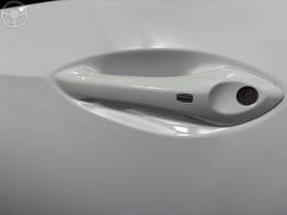 CHEVROLET - ONIX 1.0 LT2 FLEX 4P MANUAL - 2023/2024 - BRANCA - R$ 69.900,00