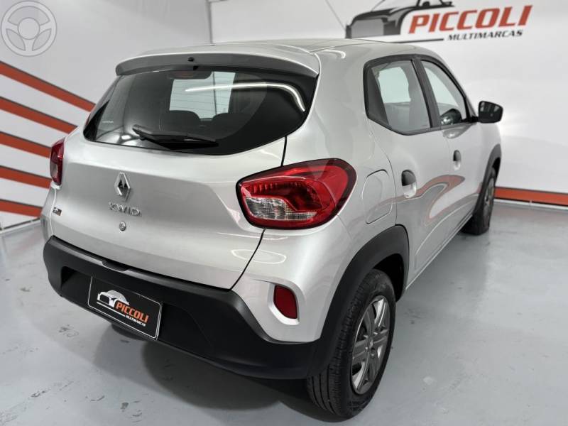 RENAULT - KWID 1.0 12V SCE FLEX ZEN MANUAL - 2023/2024 - PRATA - R$ 51.900,00