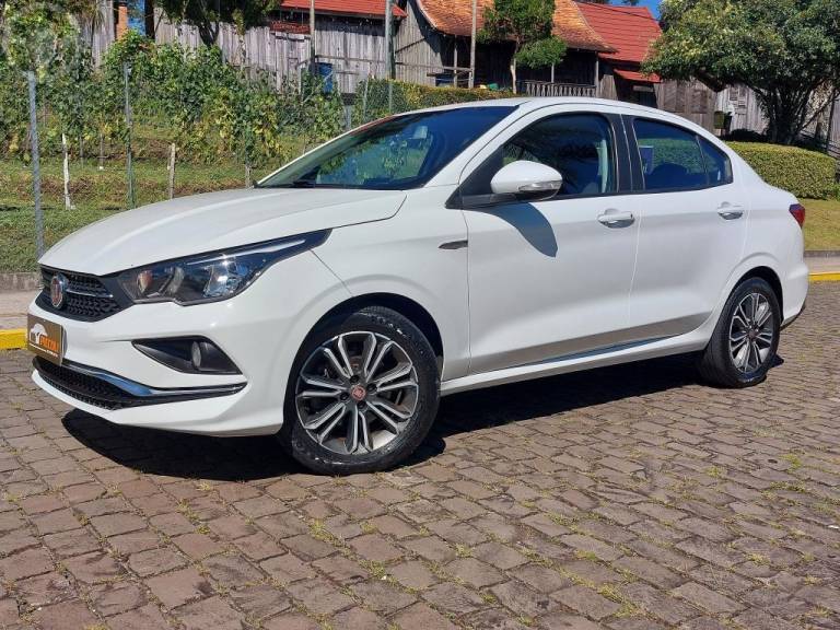 FIAT - CRONOS 1.8 PRECISION 16V FLEX MANUAL - 2018/2019 - BRANCA - R$ 65.900,00