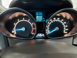 FORD - FIESTA 1.6 TITANIUM PLUS HATCH 16V FLEX 4P AUTOMÁTICO - 2016/2017 - BRANCA - R$ 59.900,00