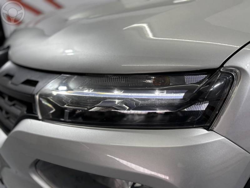 RENAULT - KWID 1.0 12V SCE FLEX ZEN MANUAL - 2023/2024 - PRATA - R$ 51.900,00