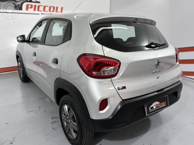 RENAULT - KWID 1.0 12V SCE FLEX ZEN MANUAL - 2023/2024 - PRATA - R$ 51.900,00