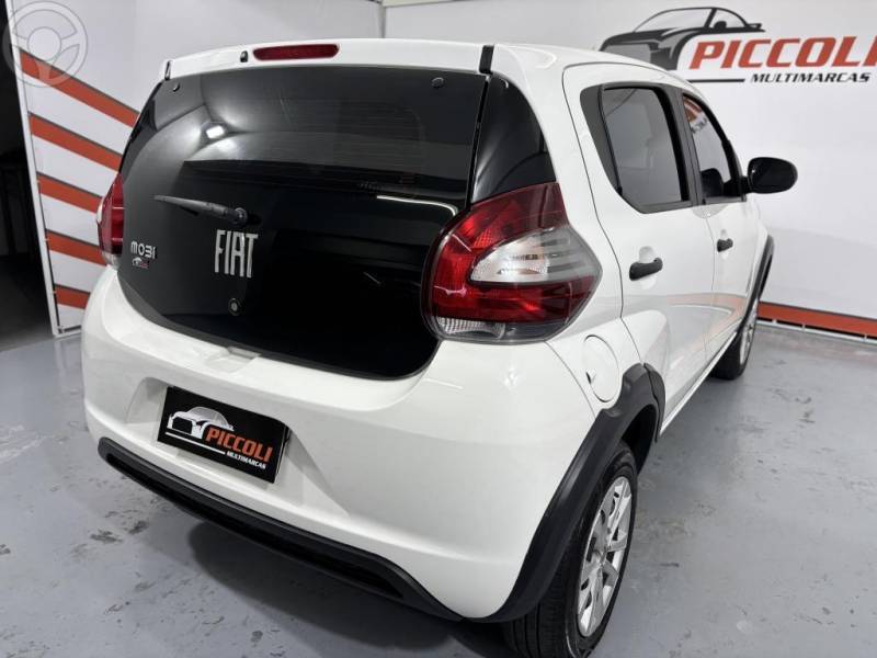 FIAT - MOBI 1.0 8V EVO FLEX LIKE. MANUAL - 2022/2023 - BRANCA - R$ 51.900,00
