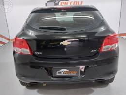 CHEVROLET - ONIX 1.0 MPFI JOY 8V FLEX 4P MANUAL - 2017/2018 - PRETA - R$ 49.900,00