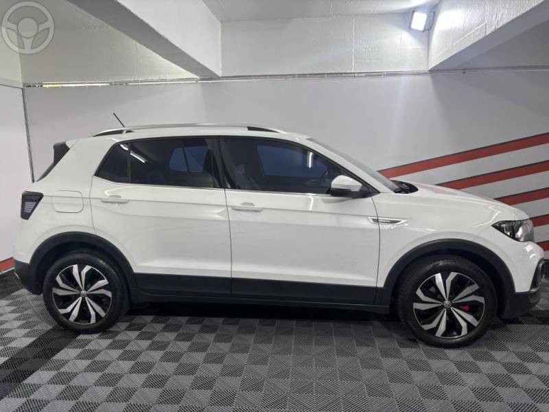 VOLKSWAGEN - T-CROSS 1.4 HIGHLINE TSI 16V FLEX 4P AUTOMÁTICO - 2021/2021 - BRANCA - R$ 112.900,00