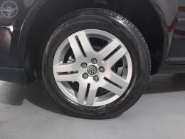 VOLKSWAGEN - GOLF 1.6 MI 8V 4P MANUAL - 2003/2003 - PRETA - R$ 31.900,00
