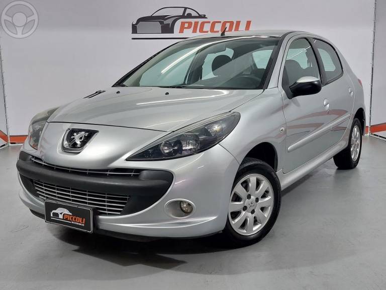 PEUGEOT - 207 1.4 XR SPORT SW 8V FLEX 4P MANUAL - 2011/2011 - PRATA - R$ 23.900,00
