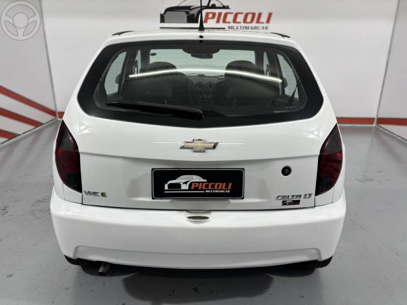 CHEVROLET - CELTA 1.0 MPFI LT 8V FLEX 4P MANUAL - 2013/2014 - BRANCA - R$ 35.500,00