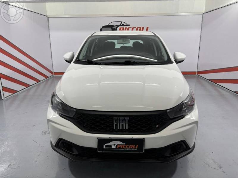 FIAT - ARGO 1.0 FIREFLY FLEX DRIVE MANUAL - 2023/2024 - BRANCA - R$ 68.900,00